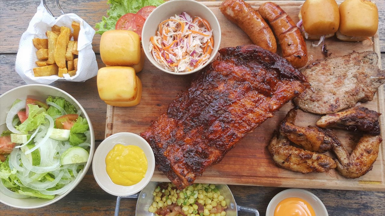 grilled pork ribs and sausages are the top favored dish in nha trang craft beer restaurants