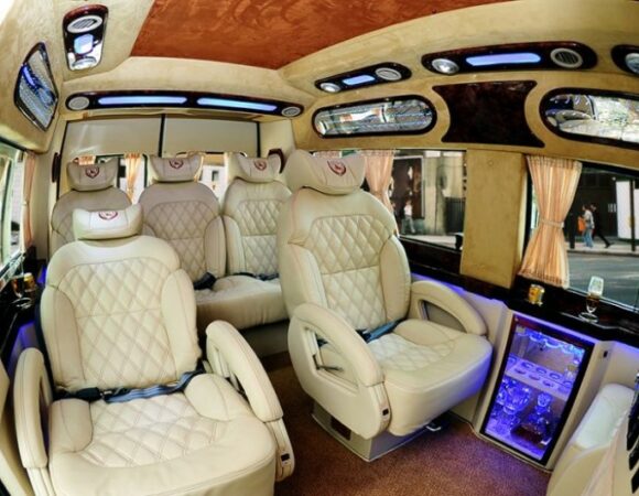 nội thất trong xe limousine du lịch nha trang đà lạt