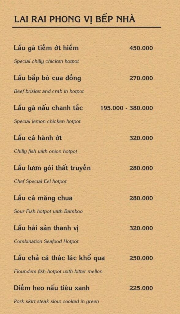 menu lẩu của nhà hàng ớt hiểm gồm: lẩu gà tiềm ớt hiểm, lẩu bắp bò cua đồng, lẩu gà nấu chanh tắc, lẩu cá hành ớt...