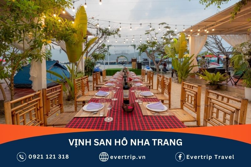 bàn ăn lãng mạn nhìn ra biển tại vịnh san hô nha trang