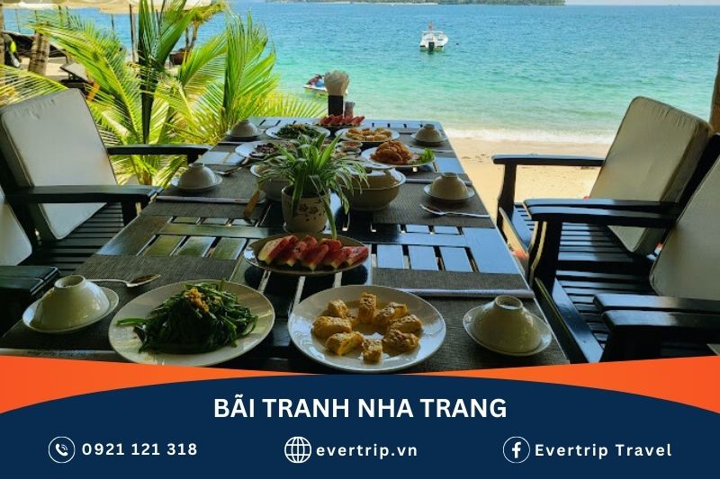 bữa trưa được phục vụ tại nhà hàng bãi tranh