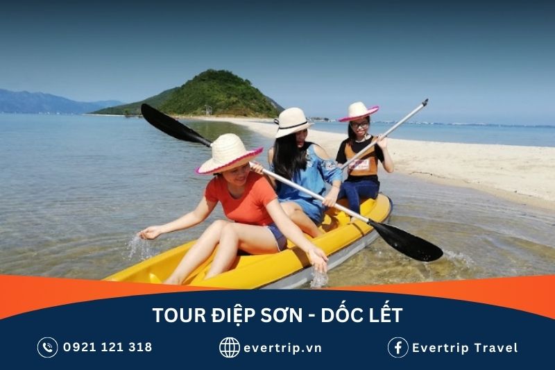 chèo thuyền kayak trong tour điệp sơn