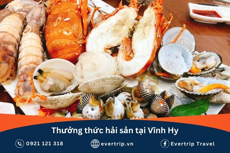 hải sản Vĩnh Hy đa dạng với tôm hùm, sò, ốc