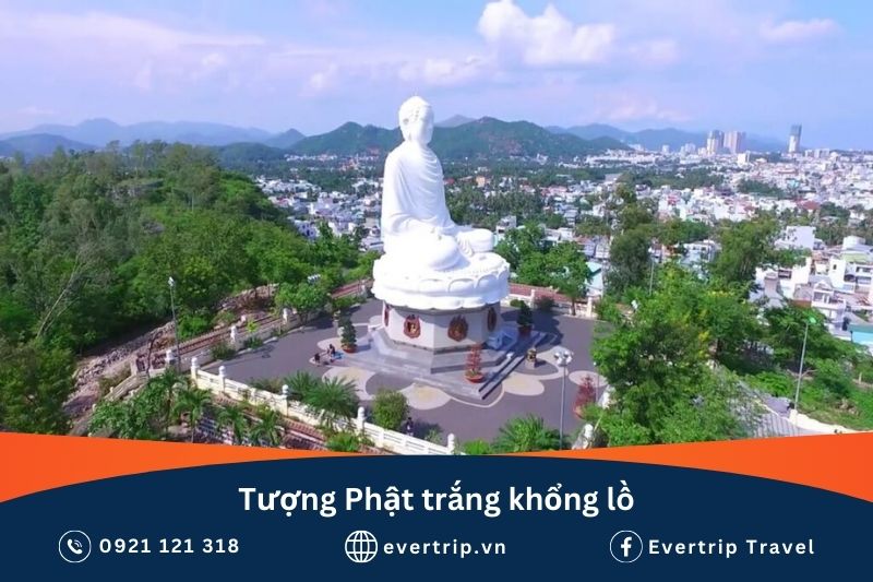 tượng phật trắng nha trang